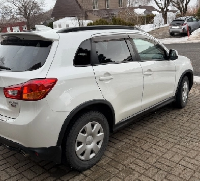 Mitsubishi 2017 RVR AWC SE LTD 2.4l     15,900 $ Image# 1