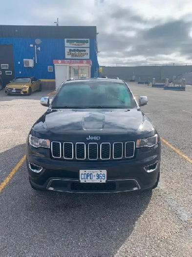 2017 Jeep Grand Cherokee Limited Image# 1