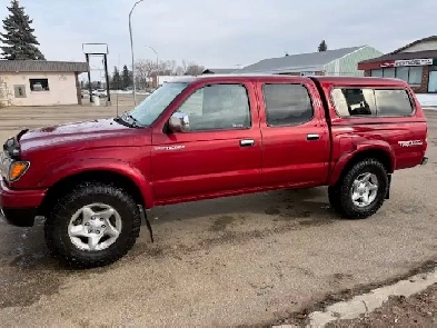 2003 Toyota Tacoma TRD DoubleCab 4x4Rust Free with Topper