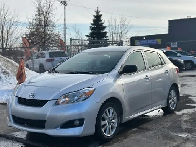 2009 Toyota Matrix 119000 KM/FINANCEMENT DISPONIBLE Image# 1