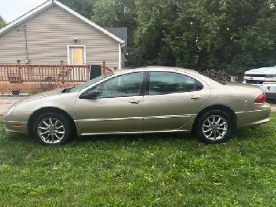 2004 Chrysler Concorde Image# 1