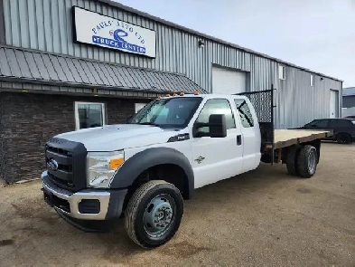 2015 Ford F550 Ext Cab Dually Flatbed 4X4 XL 67L  Clean Title