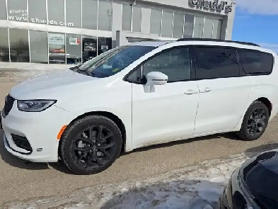 2022 Chrysler Pacifica Touring L AWD for sale Image# 1