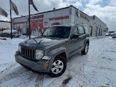 2012 Jeep Liberty Sport EXTREMELY LOW MILEAGE GREAT CONDITION Image# 1