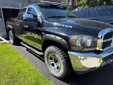 2008 Dodge Ram 1500 4x4  57L HEMI