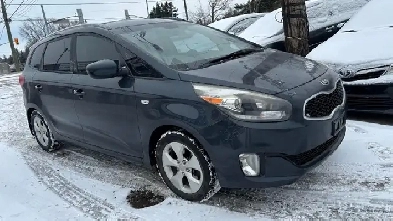 2014 Kia Rondo LX W3RD ROW