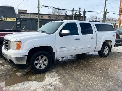 4x4  2013 GMC SIerra 1500  CREW CAB WITH CAP  SAFETIED
