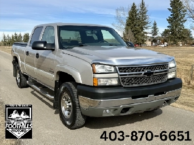 2005 Chevrolet Silverado 2500HD LS 4x4 LLY Diesel VERY CLEAN