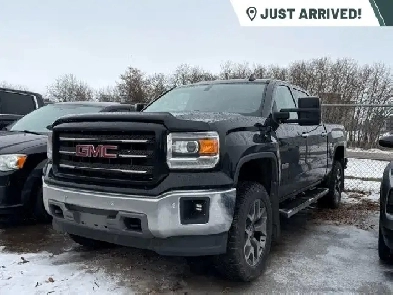 2015 GMC Sierra 1500 SLT 4WD Crew Cab  Heated Seats  Steering