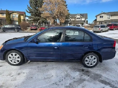 Honda civic 2003 standard manual transmission with four doors