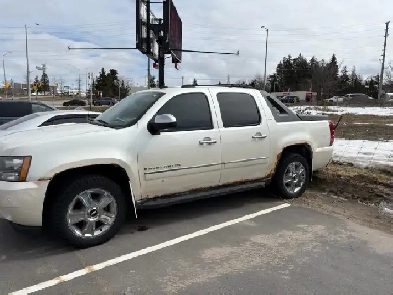 REDUCED 2009 Chevy Avalanche 4x4  195000km