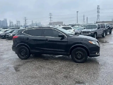 2017 NISSAN ROGUE SPORT QASHQAI SL EDITION  CLEAN CARFAX