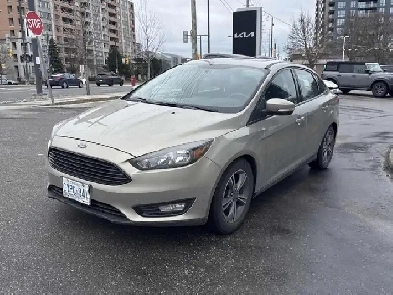 2016 FORD FOCUS SE  LOW KM  GAS SAVER