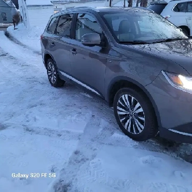 2019 Mitsubishi Outlander 7 Passenger Image# 1