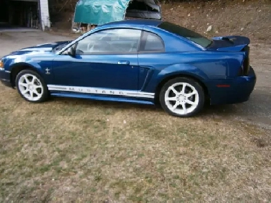 2000 FORD MUSTANG ONLY 105000 KM LOADED ASKING 5500
