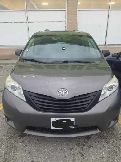 2015 Toyota Sienna FOR SALE