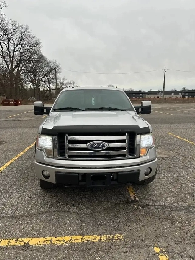 2010 Ford F150 IF INTERESTED PLEASE CALL 2892283444