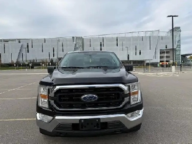 2022 Ford F150 XLT 50 V8 4x4  Crew Cab  Remote Start