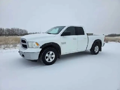 2017 Dodge Ram 1500 SLT 4x4  Crew Cab