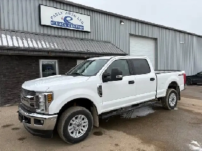 2019 Ford F250 Crew Cab 4X4 XLT 62L  Clean Title