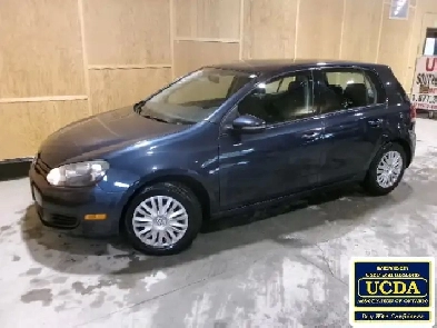 2011 Volkswagen Golf 25