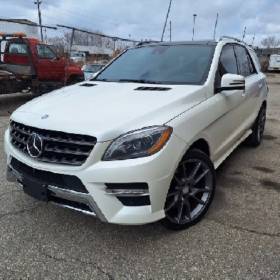 2014 MercedesBenz MClass ML 550 no rust or scratches super cl