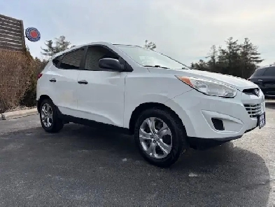 2013 HYUNDAI TUCSON GL  LOW KILOMETRES  CLEAN CARFAX Image# 1