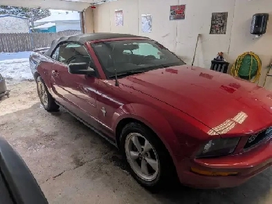 2008 Ford Mustang convertible