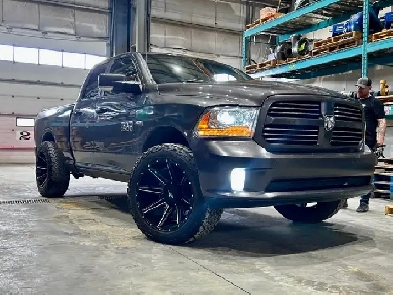 2016 RAM 1500 SPORT