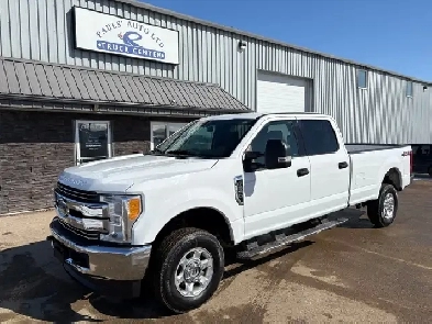 2017 Ford F350 Crew Cab 4X4 XLT 62L  Rebuilt Title