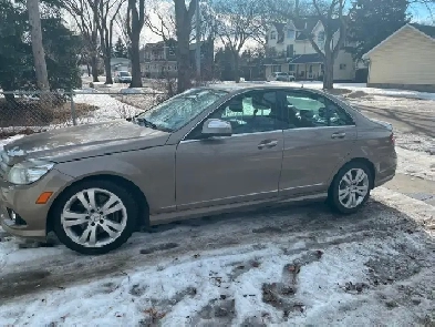2009 Mercedes C350  Low mileage