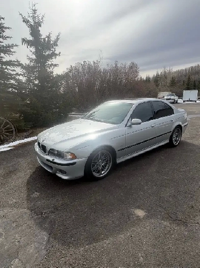 2000 BMW M5