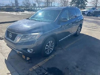 2013 Nissan Pathfinder SL  7Passenger Family SUV Clean CARFAX