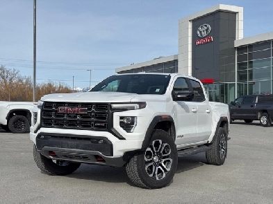 2024 GMC Canyon AT4 Crew Cab 4X4 pickup has just 28,394 km Image# 1