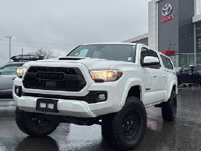 2023 Toyota Tacoma TRD Sport Package 4x4 - Heated Cloth Seats - Image# 1