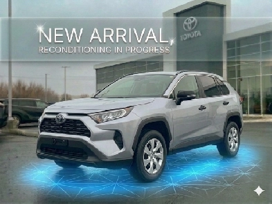2020 Toyota RAV4 LE  Heated Seats  Apple CarPlay