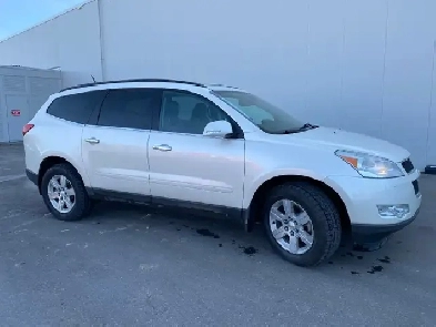 2012 Chevrolet Traverse LT AWD Image# 1