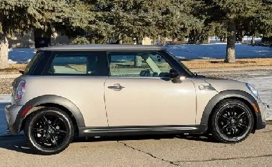 2012 MINI COOPER S BAKER STREET EDITION  FWD  5 SPEED M