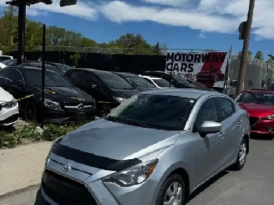 2017 Toyota Yaris 4dr Sdn