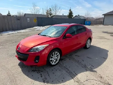 2012 Mazda3 GT One owner Manual Low km