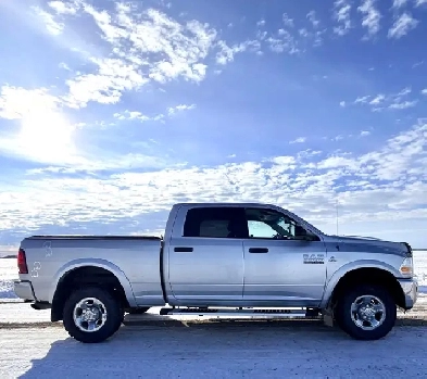 2012 Dodge Diesel Cummins 67L 4x4 Crew Cab