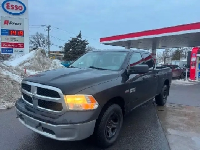 2018 RAM 1500 4x4 QuadCab 64 Box Hemi 57L V8 Tradesman Trim