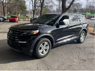 2020 Ford Explorer XLT 4WDLeatherPanoramicRoofBlindSpotCamer