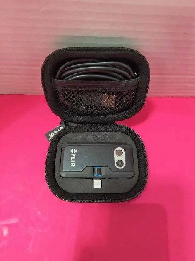 FLIR One PRO Lightning With Case