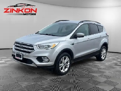 2017 Ford Escape SE  4WD  20L  CLEAN CARFAX  CARPLAY  BLU