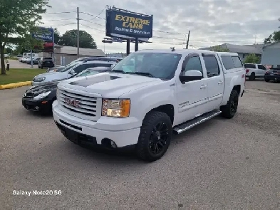 2011 GMC SIERRA 5.3L V8  4x4 ONLY 134402Km. Image# 1
