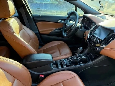 2017 CHEVROLET CRUZE PREMIER AUTO  1 OWNER  GORGEOUS