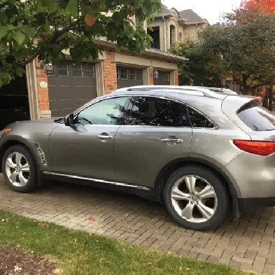 2011 Infiniti fx35  9500