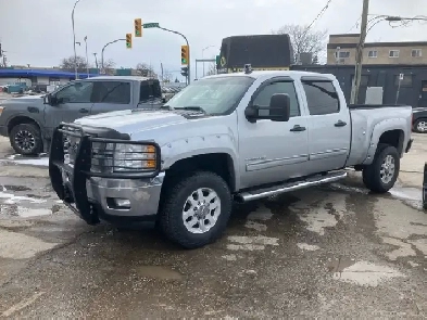 4x4  2011 Chevy Silverado 2500HD 66 Diesel  SAFETIED