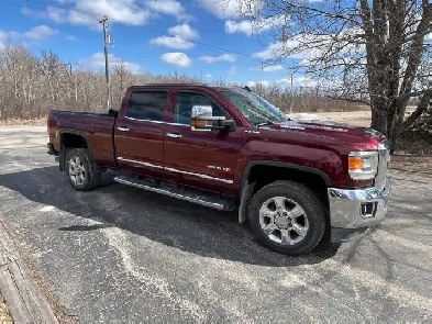 2017 GMC Sierra 2500 HD Duramax diesel